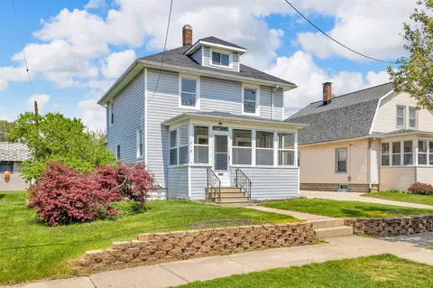 1212 Forest, Jackson, MI 49201