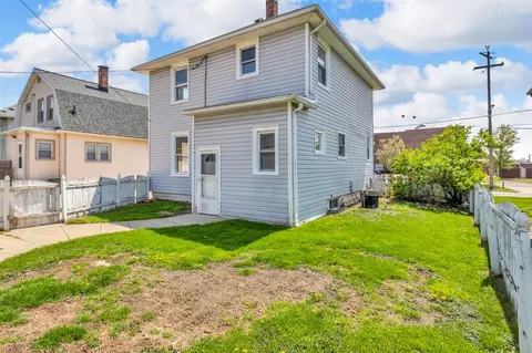 1212 Forest, Jackson, MI 49201 photo 3