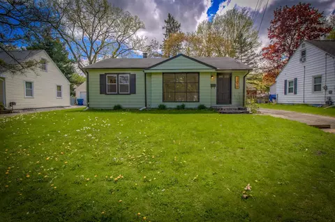 1808 Homecrest, Kalamazoo, MI 49001