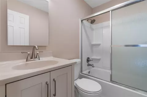 Bath - 13392 Rainbow Dr, Gregory, MI 48137 photo 1 of 3