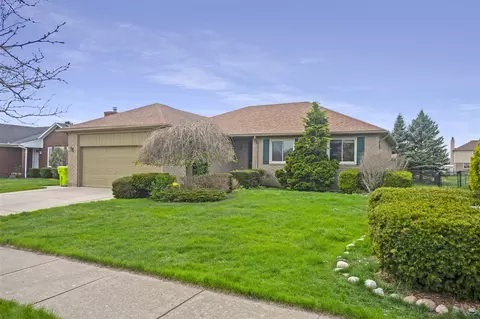 47467 Star Vly, Macomb, MI 48044