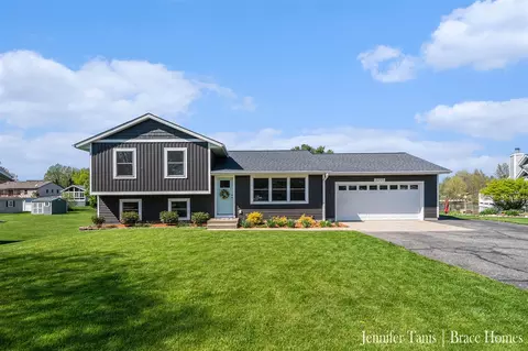 3095 Valley Rdg, Hudsonville, MI 49426
