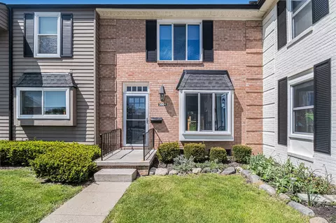 3501 Burbank, Ann Arbor, MI 48105