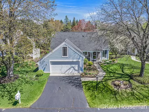1334 Thornberry, Grand Rapids, MI 49546