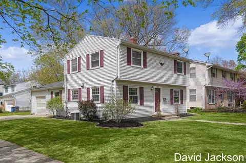 2301 Rosewood, Grand Rapids, MI 49506