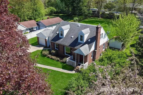 1630 Derbyshire, Grand Rapids, MI 49508