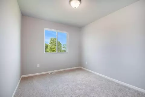 Bedroom - 3221 Postern, Caledonia, MI 49316 photo 3 of 9