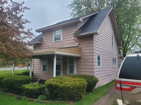 36527 Violet, New Boston, MI 48164
