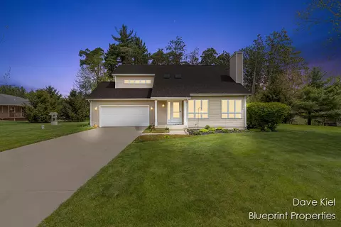 1854 Pinehill, Hastings, MI 49058