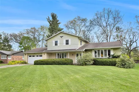 2121 Ridgefield, Portage, MI 49024