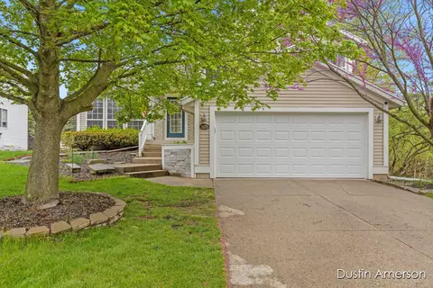 3675 W W Grv, Grand Rapids, MI 49512