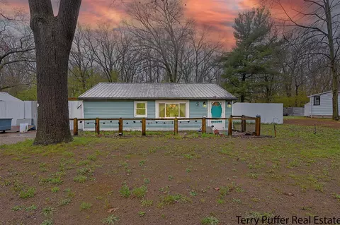 1305 S Bolen, Muskegon, MI 49442