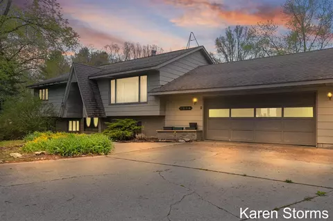 3906 E Sternberg, Fruitport, MI 49415