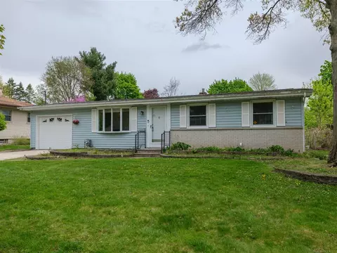 4043 Standish, Kalamazoo, MI 49008