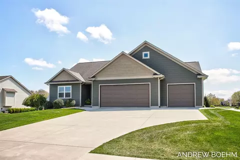 6930 Groveside, Zeeland, MI 49464