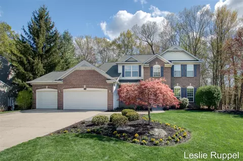 3638 Atwater Hls, Grand Rapids, MI 49525