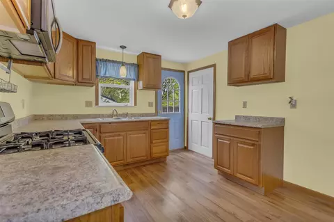 Kitchen - 3415 Gypsy, Jackson, MI 49202 photo 3 of 3
