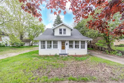 942 Calvary, Grand Rapids, MI 49504