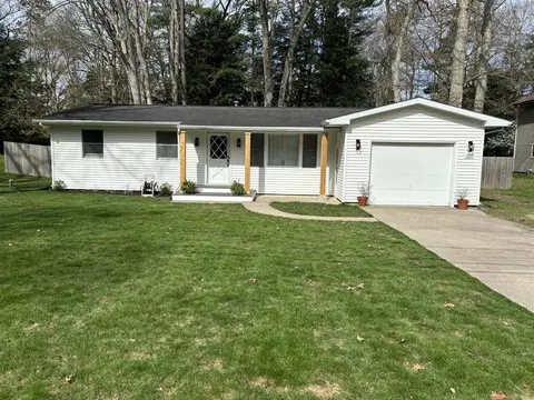 1335 N Sherman, Ludington, MI 49431