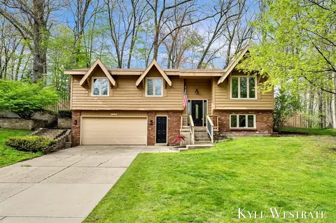 1521 Andover, Wyoming, MI 49509