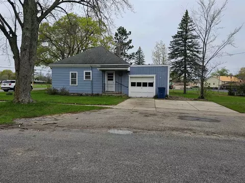 335 Emory, Howard City, MI 49329