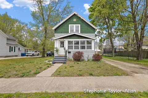1229 Franklin, Grand Haven, MI 49417