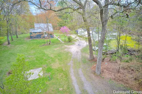 552 N Mill Iron, Muskegon, MI 49442