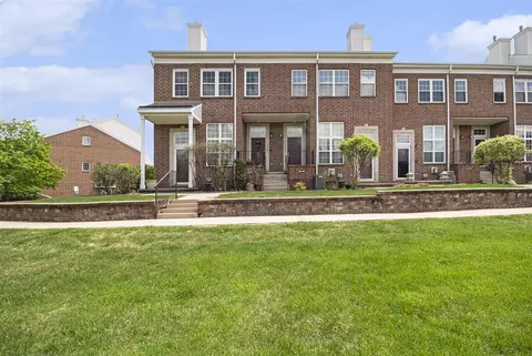 1894 Lindsay, Ann Arbor, MI 48104