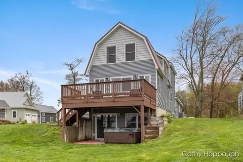 8261 Branch, Orleans, MI 48865