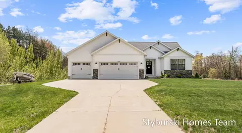 12436 State, Nunica, MI 49448