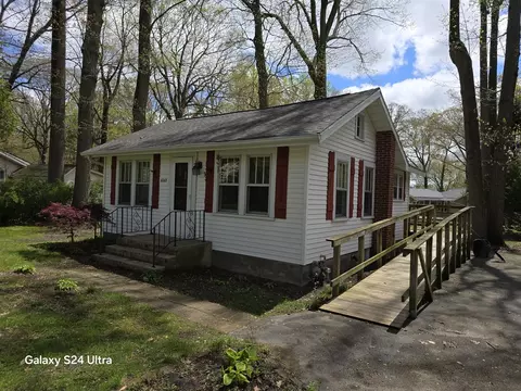 6868 Seminole, Coloma, MI 49038