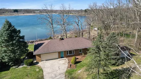 27944 Lakeview Hls, Sturgis, MI 49091