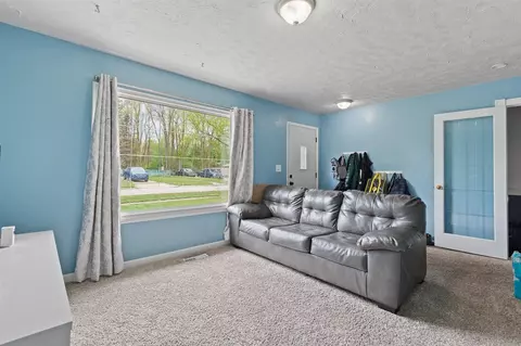 15415 Harriet, Romulus, MI 48174 photo 5