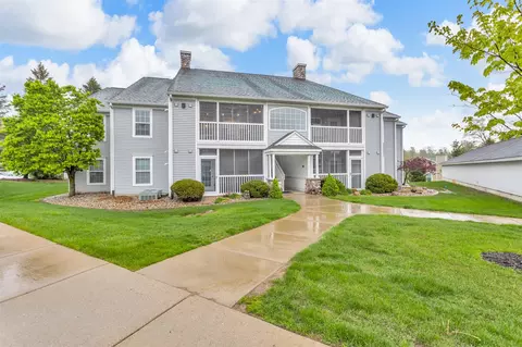 739 W Barrington, Jackson, MI 49203