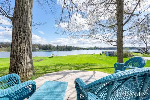 11499 Hydeaway, Middleville, MI 49333