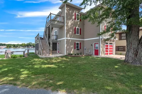 67592 95th, Dowagiac, MI 49047