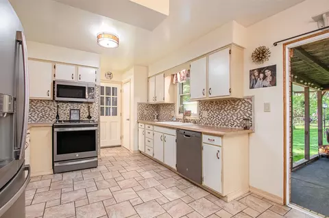 Kitchen - 1750 Briar, Niles, MI 49120 photo 1 of 5