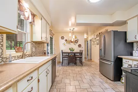 Kitchen - 1750 Briar, Niles, MI 49120 photo 2 of 5