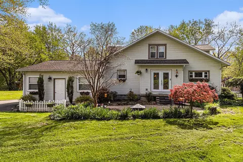 22128 Bell, New Boston, MI 48164