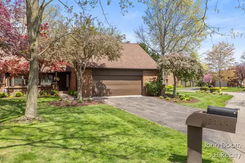 3144 E Gatehouse, Grand Rapids, MI 49546