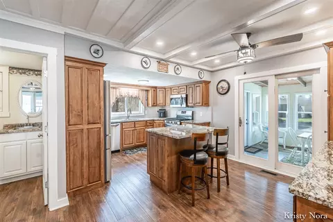 Kitchen - 1071 S Senator, Crystal, MI 48818 photo 4 of 4