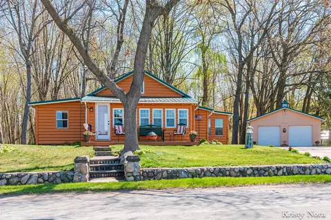 1071 S Senator, Crystal, MI 48818
