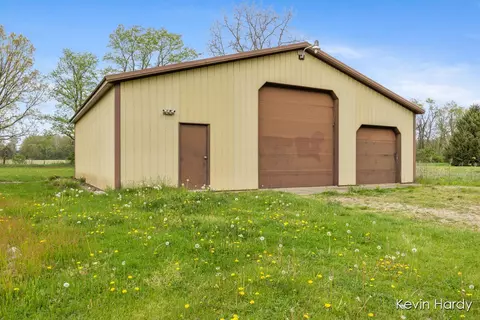 745 9th, Plainwell, MI 49080 photo 18