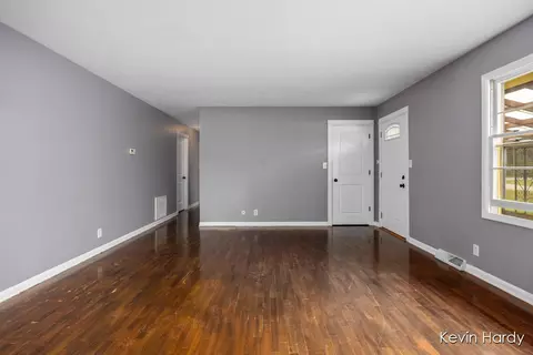 745 9th, Plainwell, MI 49080 photo 4