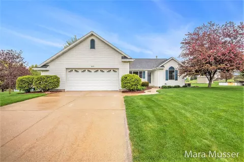 893 Camellia, Wayland, MI 49348