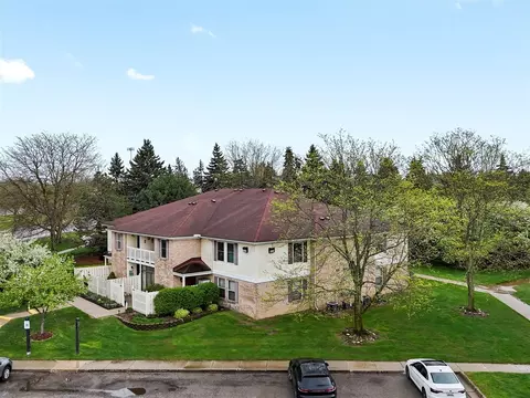 61007 Greenwood, South Lyon, MI 48178