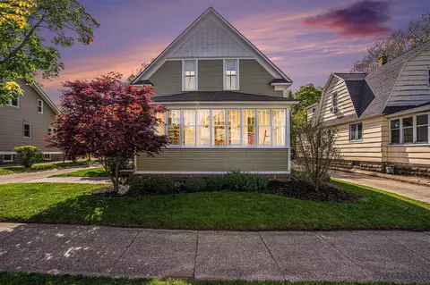 548 College, Holland, MI 49423