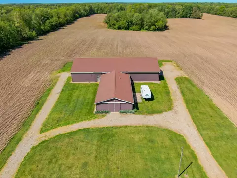 8688 W X, Schoolcraft, MI 49087