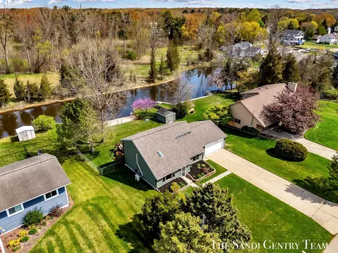 17083 Spahr, Spring Lake, MI 49456