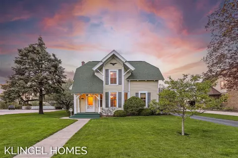 223 E Savidge, Spring Lake, MI 49456